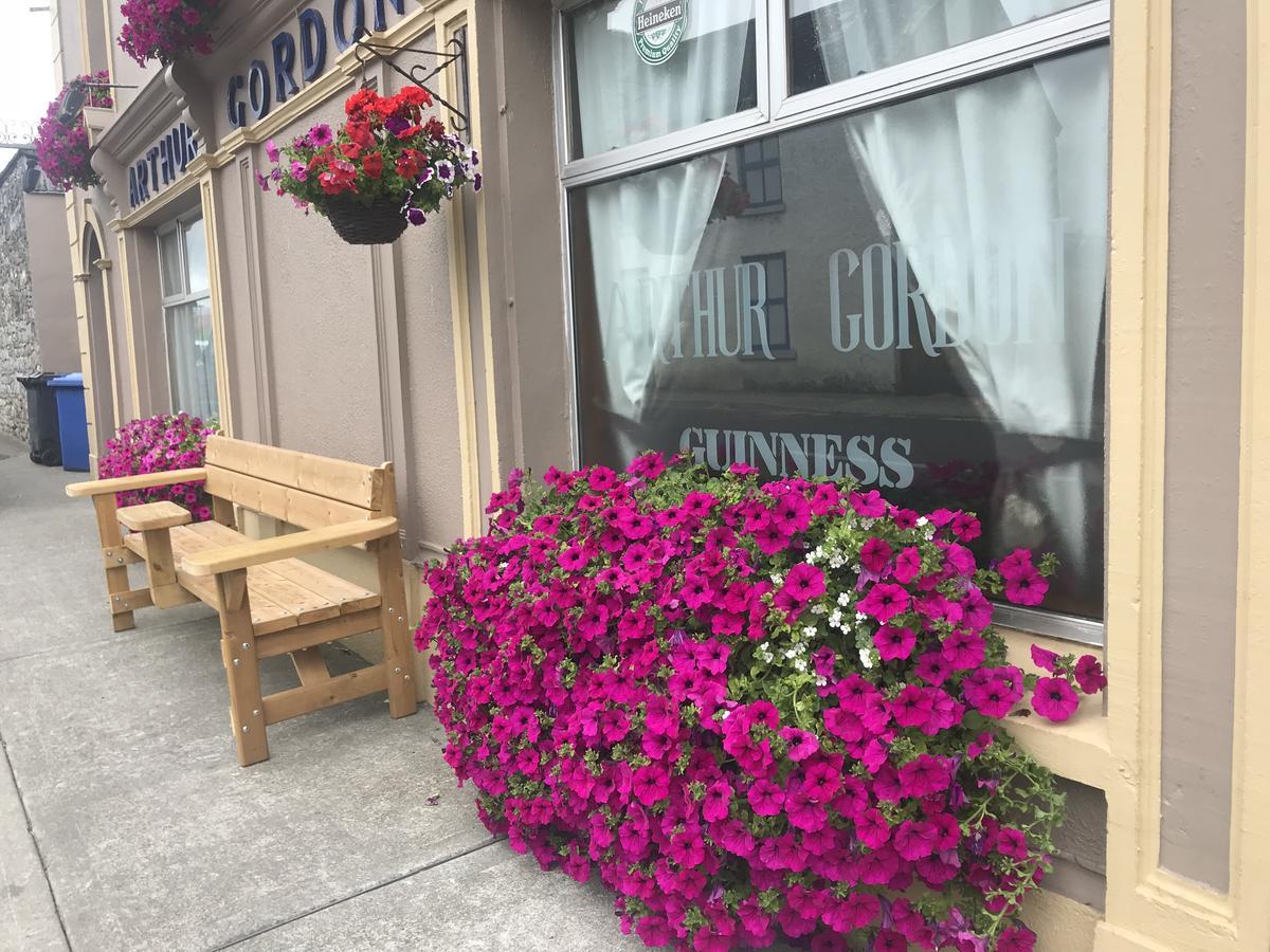 Gordon'S Guesthouse Loughrea Exterior photo